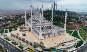 Türkiyədə dünyanın ən böyük məscidi açıldı