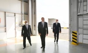 İlham Əliyev Sumqayıt Elektrik Stansiyasının yeni estakada nasos stansiyasının açılışında iştirak edib
