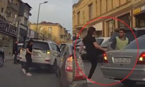 Sumqayıtda parklanma nəzarətçisini döyən qadın sürücü saxlanılıb