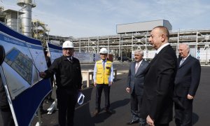 Prezident İlham Əliyev Sumqayıtda karbamid zavodunun tikintisində işlərin gedişi ilə tanış olub