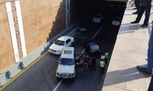 Heydər Əliyev prospektində DƏHŞƏTLİ QƏZA: avtomobil tunelə düşdü – FOTO/VİDEO