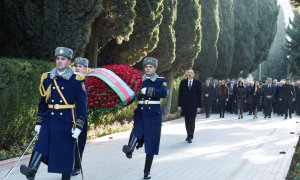 Azərbaycan Prezidenti İlham Əliyev ümummilli lider Heydər Əliyevin məzarını ziyarət edib