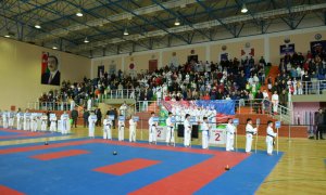 Sumqayıt Olimpiya İdman Kompleksində klublararası ənənəvi karate turniri keçirilib (FOTO)