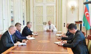 İlham Əliyev yeni təyin olunmuş icra başçıları ilə görüşdü – FOTO