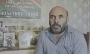 Şəhid atası bloqqerə etiraz etdi -Video