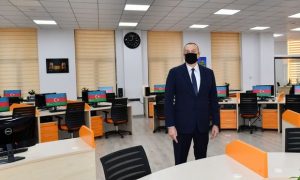 lham Əliyev AZƏRTAC-ın yeni binası ilə tanış oldu