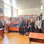 HEYDƏR ƏLİYEVİN 100 İLLİYİ MÜNASİBƏTİLƏ SUMQAYIT DÖVLƏT UNİVERSİTETİNİN PROFESSORU ŞƏFA ƏLİYEV ELMİ KİTABXANAYA 100 KİTAB HƏDİYYƏ ETMİŞDİR