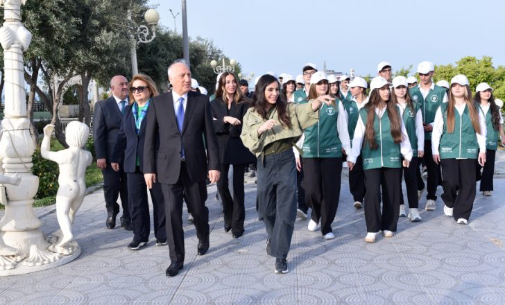 Leyla və Arzu Əliyevalar Sumqayıtda ağacəkmə aksiyasında iştirak ediblər