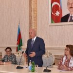 Zakir Fərəcov Hicran Hüseynovanı 70 illik yubileyi münasibətilə təbrik etdi – FOTO