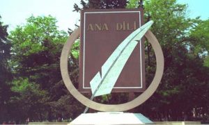 Azərbaycan dili – milli kimliyimizin dayağı