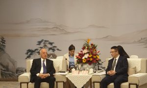 Zakir Fərəcov Mianyang şəhərinin meri ilə əməkdaşlıq məsələlərini müzakirə etdi
