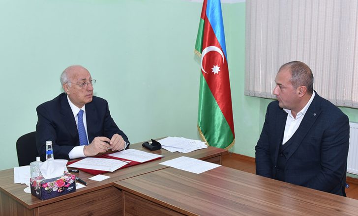 Zakir Fərəcov növbəti səyyar qəbul keçirdi