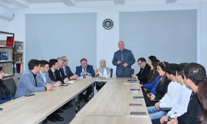 SDU-da dəniz suyunun duzsuzlaşdırılması zavodu layihəsi ilə bağlı təqdimat keçirilib