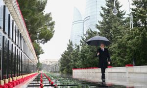 İlham Əliyev 20 Yanvar şəhidlərinin xatirəsini yad etdi – Fotolar