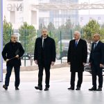 Prezident İlham Əliyev Sumqayıt Sənaye Parkında güzgü vərəqələrin istehsalı zavodunun açılışında iştirak edib