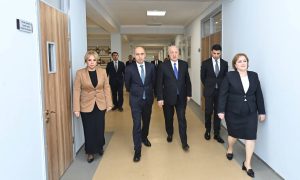 Emin Əmrullayev Sumqayıt məktəbinə baş çəkdi – Fotolar