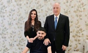 Leyla Əliyeva Vətən müharibəsi qazisi Rəvan Əzizovu evində ziyarət edib