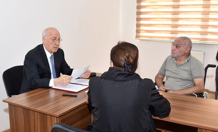 Zakir Fərəcov sakinlərin problemlərini yerində araşdırıb