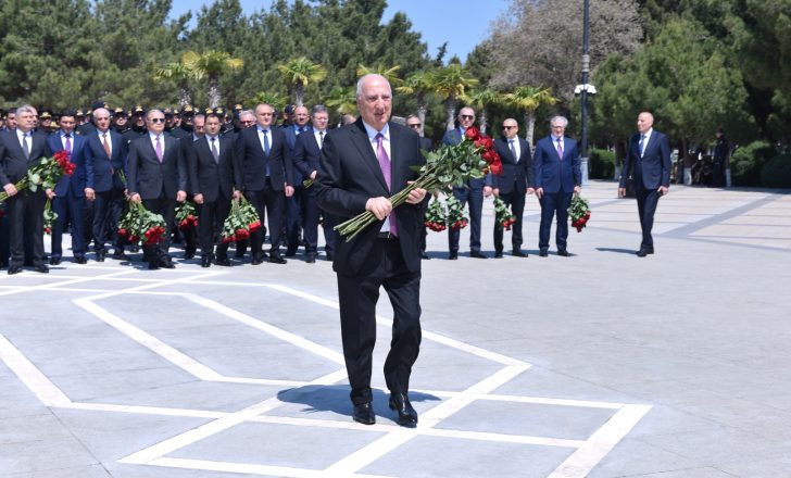 Sumqayıtda Ümummilli Lideri Heydər Əliyevin xatirəsi anılıb
